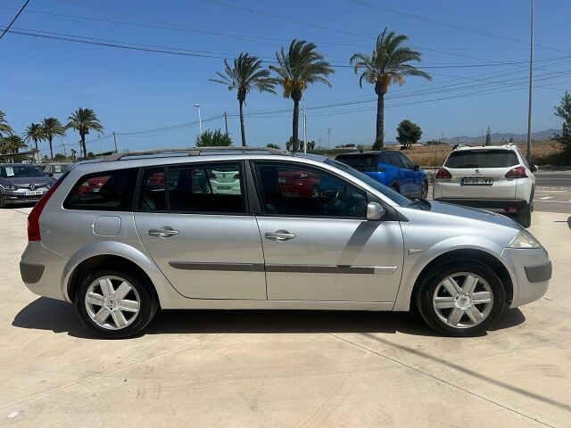 RENAULT MEGANE ESTATE 1.5 DCI SPANISH LHD IN SPAIN 89000 MILES SUPER 2005
